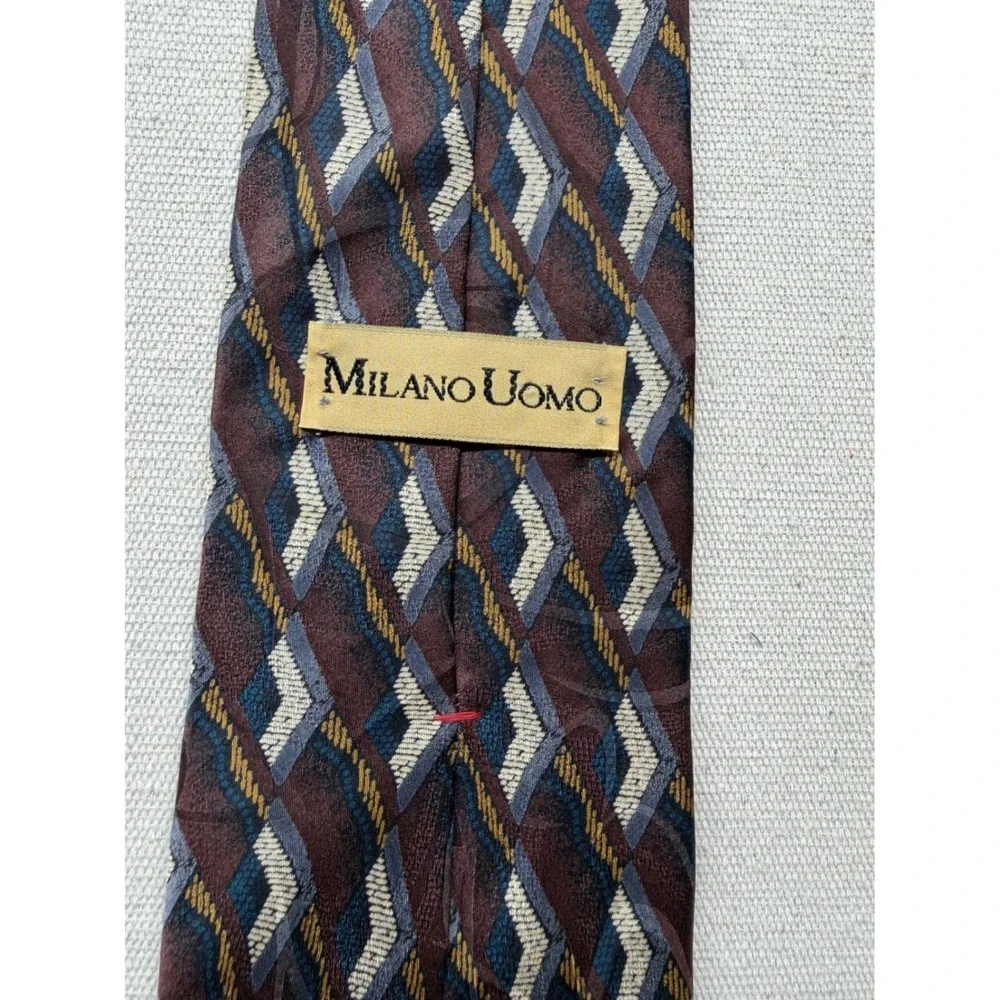 Milano Uomo Mens Silk Tie‎ Geometric Diamond Burgundy Blue Gold Made in USA